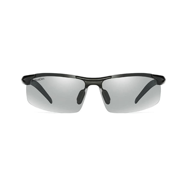 Photochromic sunglasses with polarized lens